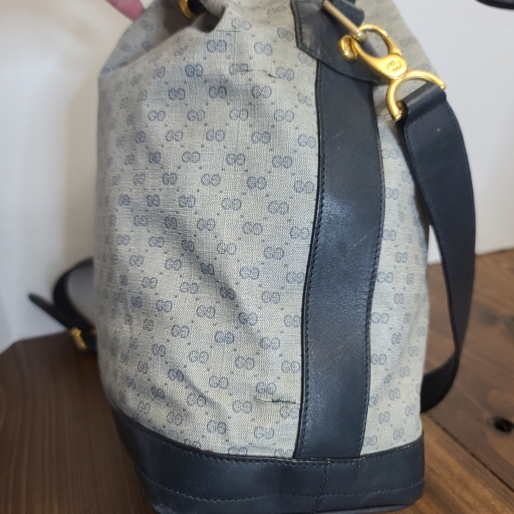 Gucci Vintage Navy GG Bucket Crossbody - Picture 7 of 16